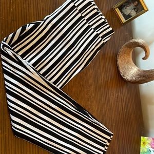 Super stretchy size large striped ankle pant